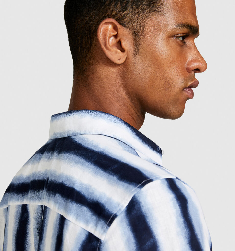 Slim fit printed shirt - men's slim fit shirts - Multi-color | Sisley image number 5